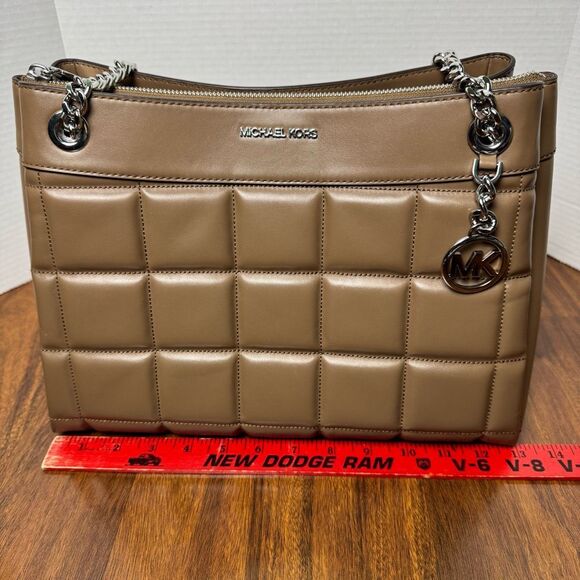 MICHAEL KORS‎ Susan Medium Quilted Leather Tote Bag Brown Silver Hardware NWOT - Picture 6 of 10